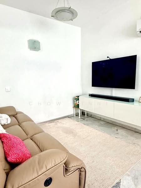 Pangsapuri untuk Dijual di Subang Perdana Goodyear Court 9 - CHOW XINNI - Living Room - PropertyGuru.com.my
