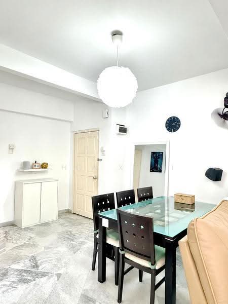 Pangsapuri untuk Dijual di Subang Perdana Goodyear Court 9 - CHOW XINNI - Dining Room - PropertyGuru.com.my