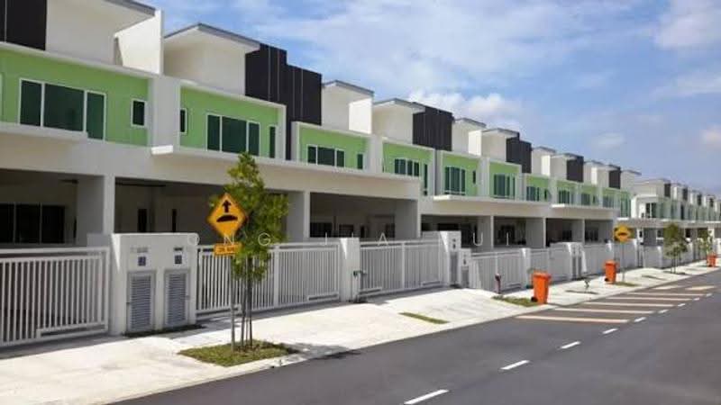 Rumah Teres untuk Dijual di Bandar Sri Sendayan (Negeri Sembilan) - Ong Jia Hui - Exterior - PropertyGuru.com.my