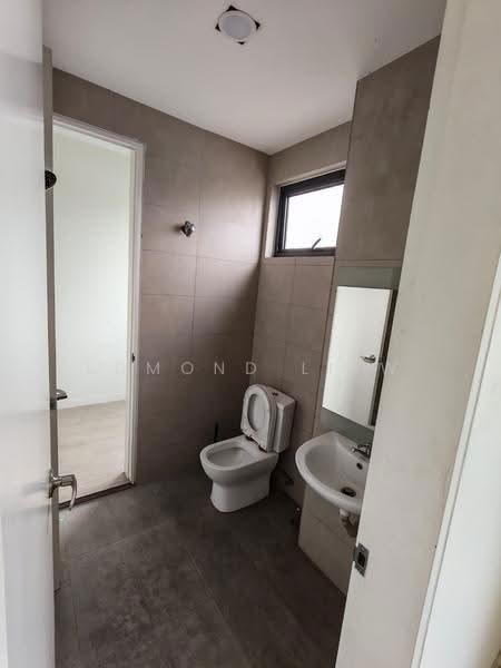 Rumah Teres 2-Tingkat untuk Dijual di Taman Seri Segar (Semenyih) - Edmond Liew - Bathroom - PropertyGuru.com.my