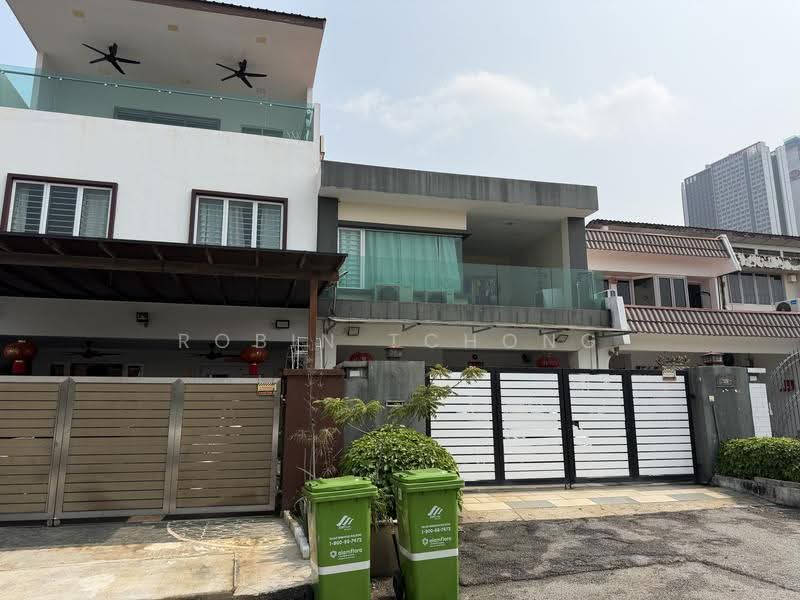Rumah Teres 2-Tingkat untuk Dijual di Sri Petaling (Kuala Lumpur) - Robin Tchong - Exterior - PropertyGuru.com.my
