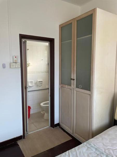 Pangsapuri untuk Dijual di Subang Perdana Goodyear Court 8 - Soh Ping - Bathroom - PropertyGuru.com.my