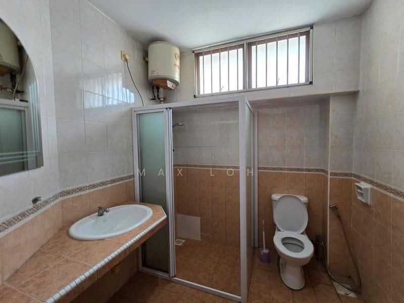 Rumah Berkembar untuk Disewa di Taman Perling (Perling) - Max Loh - Bathroom - PropertyGuru.com.my