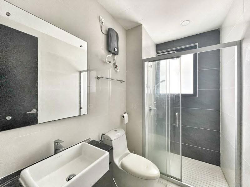 Kondominium untuk Disewa di Bay Point @ Country Garden Danga Bay - NG ZEN XI - Bathroom - PropertyGuru.com.my
