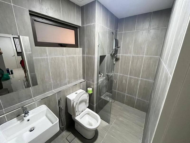Kediaman Servis untuk Disewa di The Pulse Residence - Jeffrey Yap - Bathroom - PropertyGuru.com.my