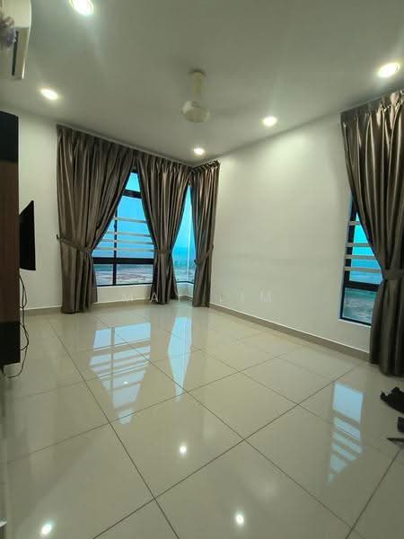 Apartment for Sale at Seri Austin Residence (Pangsapuri Seri Austin) - May Lim - Living Room - PropertyGuru.com.my