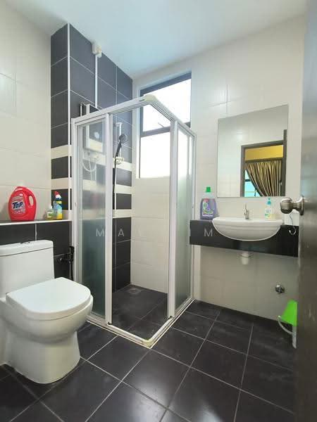 Apartment for Sale at Seri Austin Residence (Pangsapuri Seri Austin) - May Lim - Bathroom - PropertyGuru.com.my