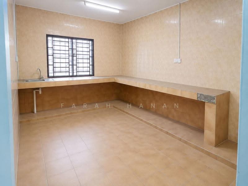 2-storey Terraced House for Rent in Taman Taming Jaya (Balakong) - Farah Hanan - Kitchen - PropertyGuru.com.my