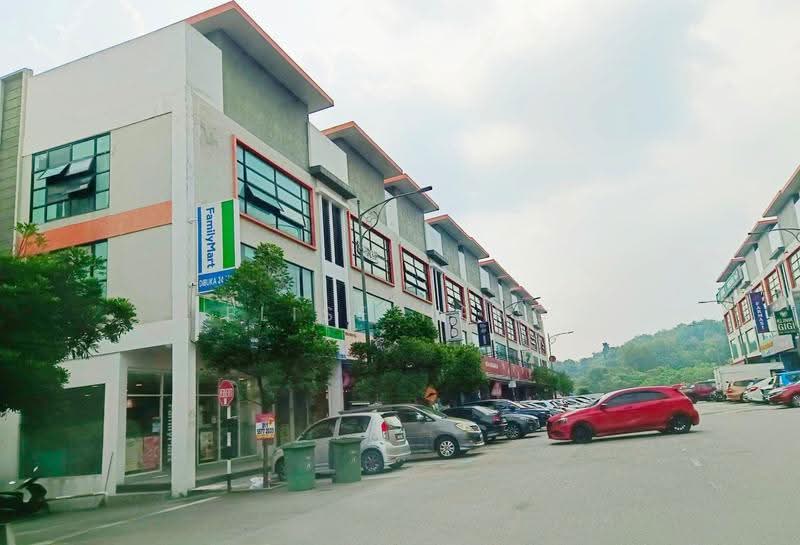 Shop for Rent in Vista Valley (Semenyih) - Elise Heng - Exterior - PropertyGuru.com.my