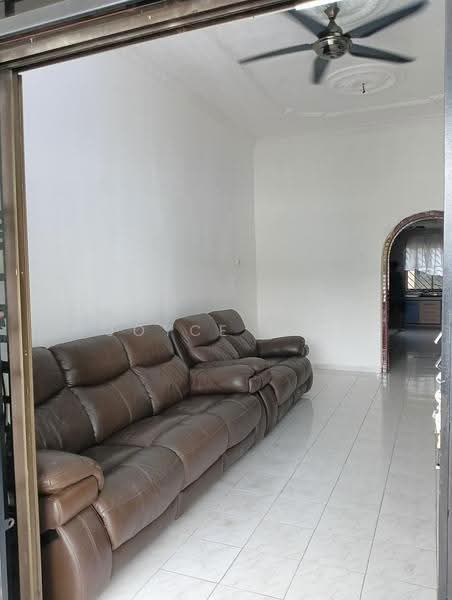 Rumah Teres 1-Tingkat untuk Disewa di Bandar Selesa Jaya (Skudai) - Joyce Tan - Living Room - PropertyGuru.com.my