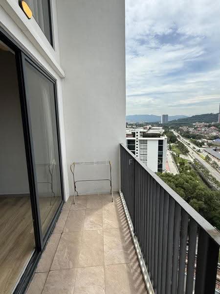 Kediaman Servis untuk Disewa di Emporis - Angel Foo - Balcony - PropertyGuru.com.my