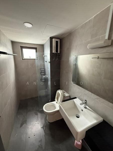 Kediaman Servis untuk Disewa di Emporis - Angel Foo - Bathroom - PropertyGuru.com.my