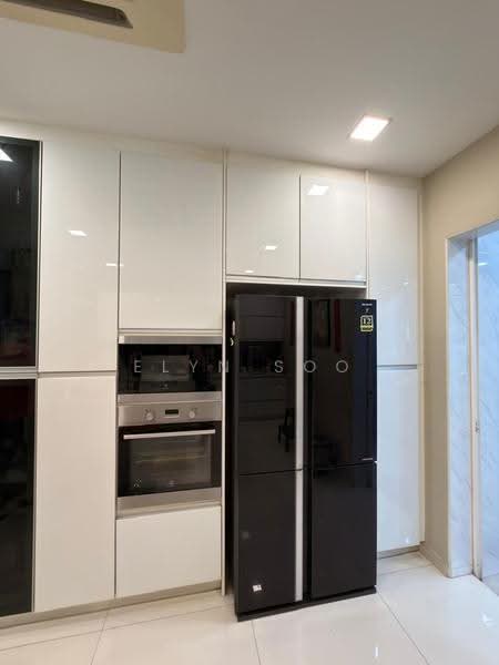 Rumah Teres 3-Tingkat untuk Disewa di Kinrara Residence (Puchong) - Elyn Soo - Kitchen - PropertyGuru.com.my