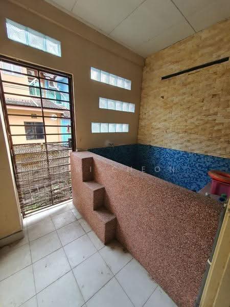 Rumah Teres 2-Tingkat untuk Dijual di Johor Bahru (Johor) - Tori Cheon - Pool - PropertyGuru.com.my