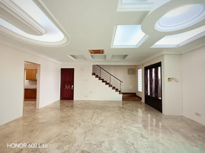 Semi-Detached House for Sale in Taman Naga Emas (Salak South) - Miss Gan - Living Room - PropertyGuru.com.my
