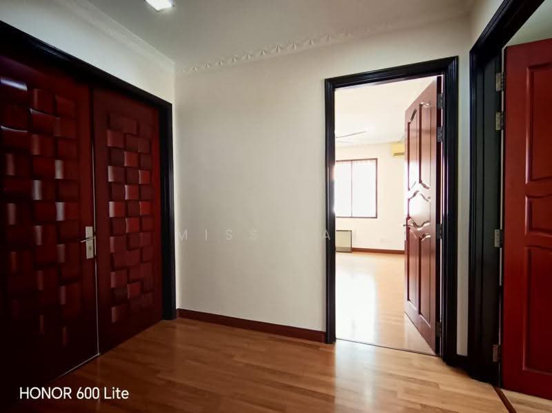 Semi-Detached House for Sale in Taman Naga Emas (Salak South) - Miss Gan - Interior - PropertyGuru.com.my