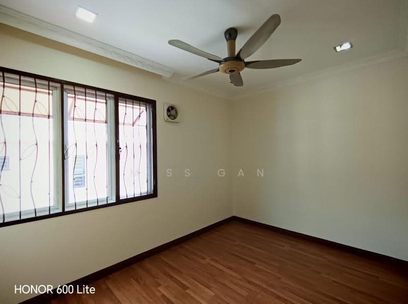 Semi-Detached House for Sale in Taman Naga Emas (Salak South) - Miss Gan - Interior - PropertyGuru.com.my