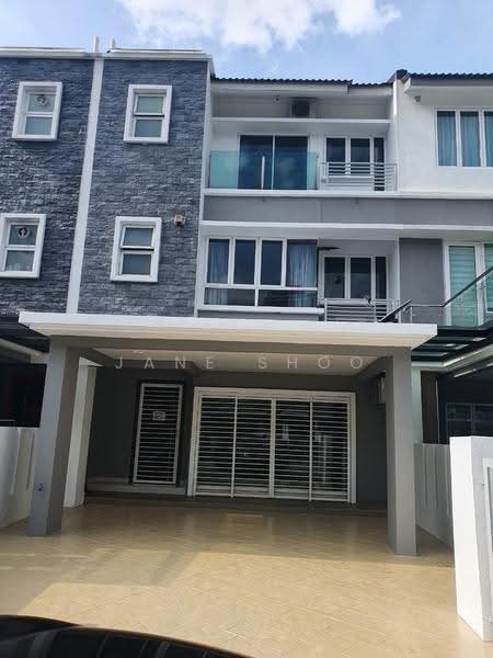 3-storey Terraced House for Sale in Seri Jalil (Bukit Jalil) - Jane Shoo - PropertyGuru.com.my
