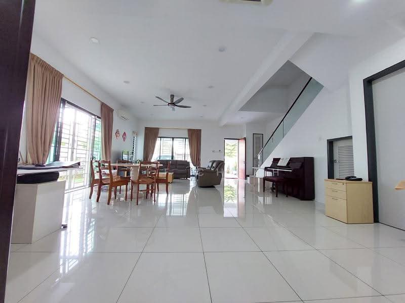 Semi-Detached House for Sale in Saujana Impian (Kajang) - Jeff Cheah - Living Room - PropertyGuru.com.my