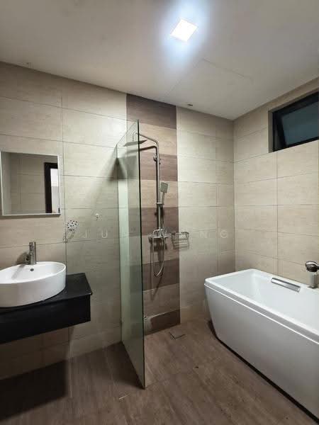 Service Residence for Sale at Molek Regency - Jun Wang - Bathroom - PropertyGuru.com.my