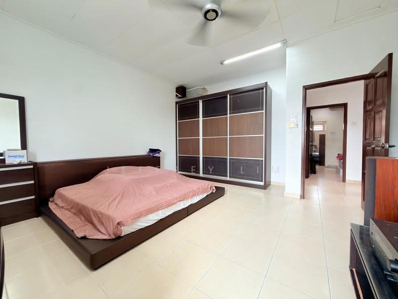 Rumah Teres 2-Tingkat untuk Dijual di Taman Pulai Flora (Skudai) - Jeffrey Lim - Bedroom - PropertyGuru.com.my