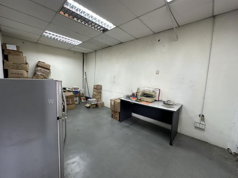 Kilang Terpisah untuk Dijual di Taman Teknologi Cheng (Cheng) - William Chong - Interior - PropertyGuru.com.my