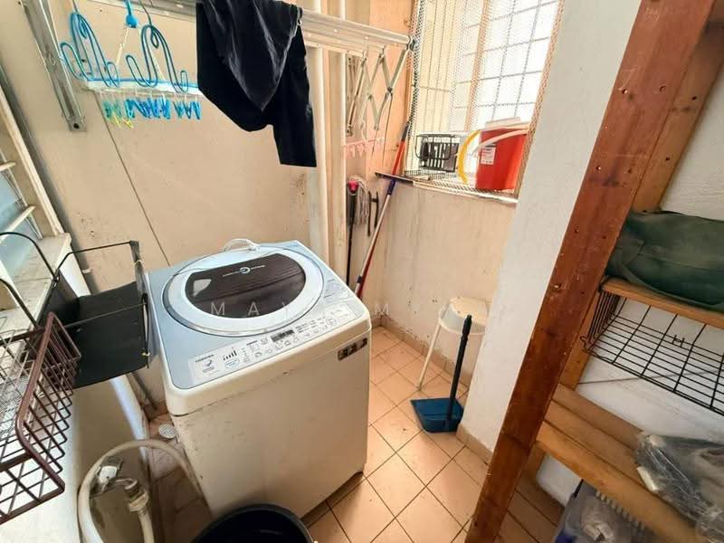 Pangsapuri untuk Disewa di Pangsapuri Mawar - Maya Myra - Balcony - PropertyGuru.com.my