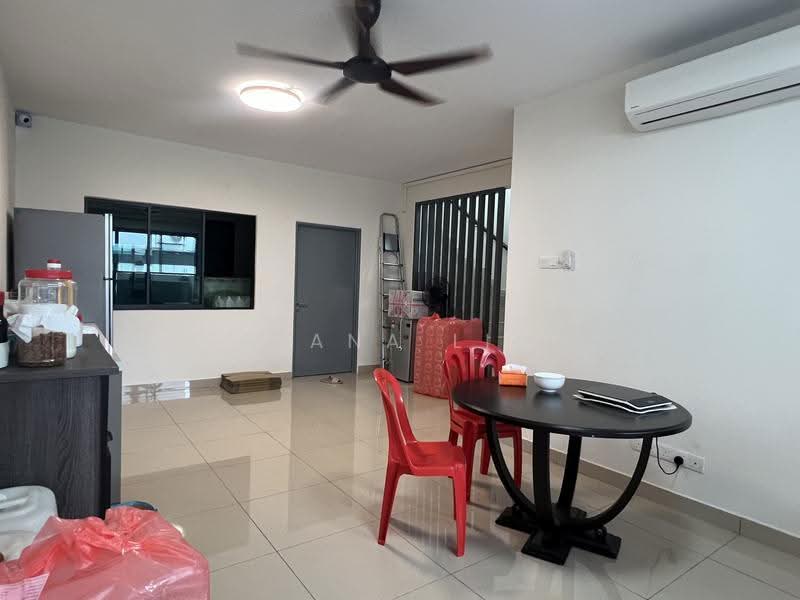 Rumah Teres 3-Tingkat untuk Dijual di Taman Bayu Damansara (Petaling Jaya) - Ciana Lim - Living Room - PropertyGuru.com.my