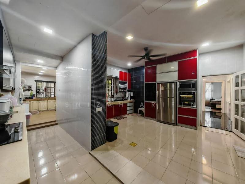 Semi-Detached House for Sale in Ampang Jaya (Ampang) - Masnizah Arifin - Kitchen - PropertyGuru.com.my