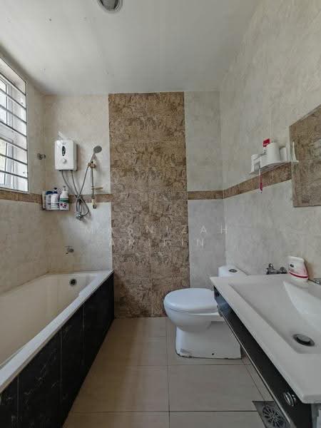 Semi-Detached House for Sale in Ampang Jaya (Ampang) - Masnizah Arifin - Bathroom - PropertyGuru.com.my