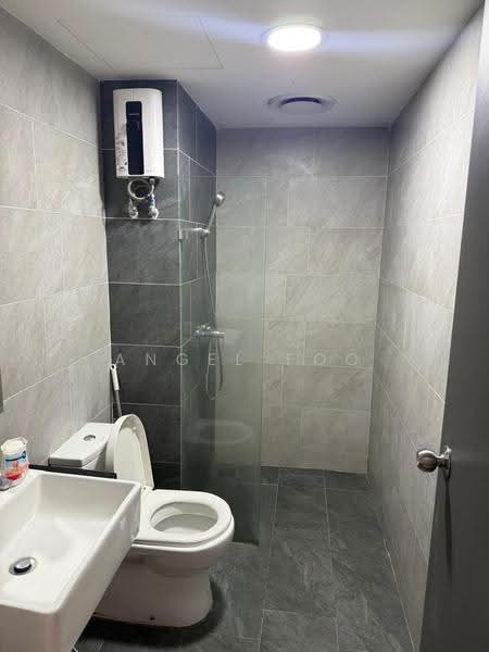 Kediaman Servis untuk Disewa di Emporis - Angel Foo - Bathroom - PropertyGuru.com.my