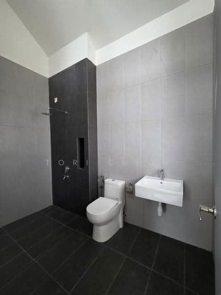 Rumah Teres 2-Tingkat untuk Dijual di Johor Bahru (Johor) - Tori Cheon - Bathroom - PropertyGuru.com.my