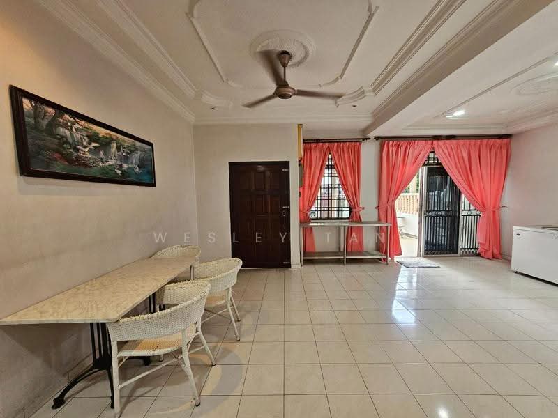 Rumah Teres 2-Tingkat untuk Disewa di Taman Bertam Jaya (Cheng) - Wesley Tan - Living Room - PropertyGuru.com.my