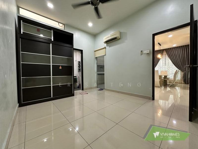 Cluster House for Sale in Bandar Parklands (Klang) - Teresa Teng - Living Room - PropertyGuru.com.my