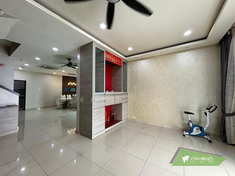 Cluster House for Sale in Bandar Parklands (Klang) - Teresa Teng - Living Room - PropertyGuru.com.my