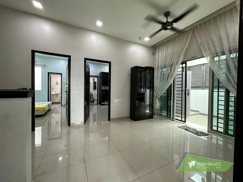 Cluster House for Sale in Bandar Parklands (Klang) - Teresa Teng - Living Room - PropertyGuru.com.my