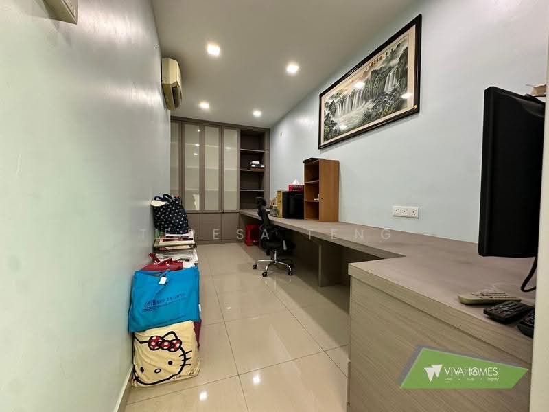 Cluster House for Sale in Bandar Parklands (Klang) - Teresa Teng - Study - PropertyGuru.com.my