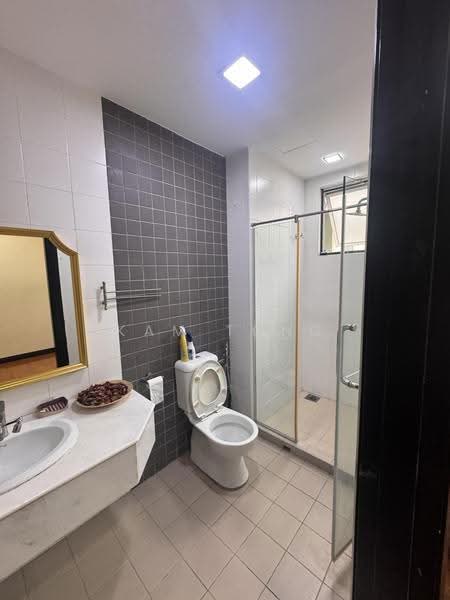 Kondominium untuk Disewa di Adora Courtyard Apartments - Kam Tong - Bathroom - PropertyGuru.com.my