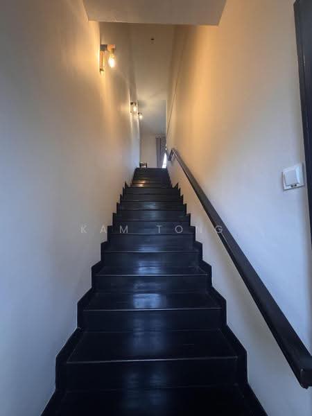 Kondominium untuk Disewa di Adora Courtyard Apartments - Kam Tong - Corridor - PropertyGuru.com.my