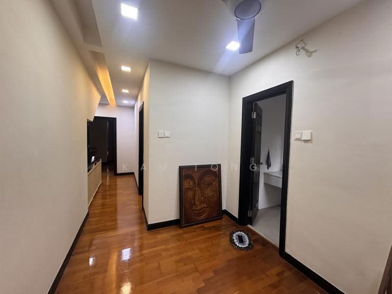 Kondominium untuk Disewa di Adora Courtyard Apartments - Kam Tong - Corridor - PropertyGuru.com.my