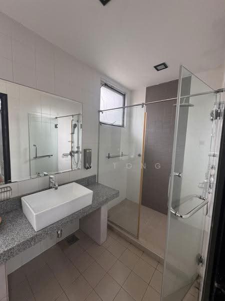 Kondominium untuk Disewa di Adora Courtyard Apartments - Kam Tong - Bathroom - PropertyGuru.com.my