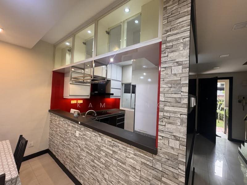 Kondominium untuk Disewa di Adora Courtyard Apartments - Kam Tong - Kitchen - PropertyGuru.com.my
