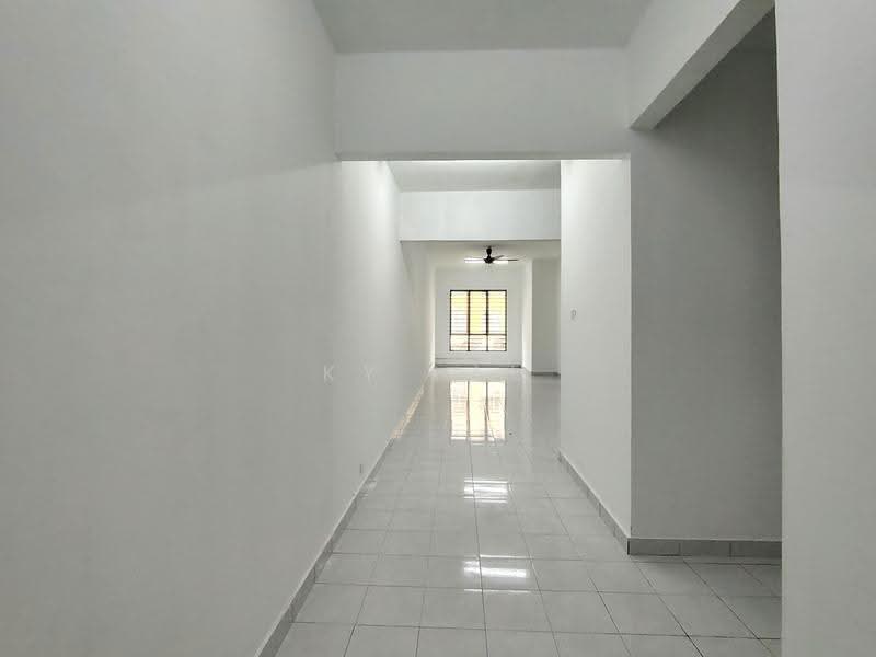 Pangsapuri untuk Disewa di 162 Residency - KY Lau - Corridor - PropertyGuru.com.my