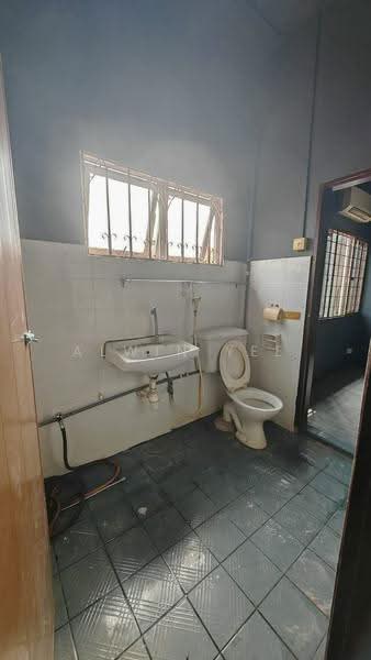 Rumah Teres 2-Tingkat untuk Disewa di SS2 (Petaling Jaya) - Alwin Yee - Bathroom - PropertyGuru.com.my