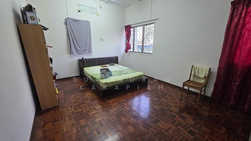 Semi-Detached House for Sale in Taman Wangi (Klang) - Surendran Karapiah - Bedroom - PropertyGuru.com.my