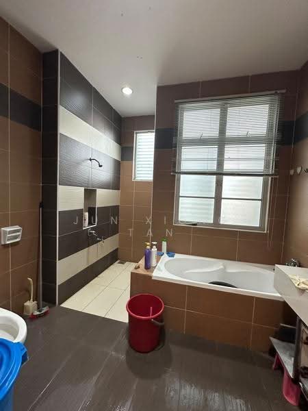 2-storey Terraced House for Sale in Bandar Putra Kulai (Kulai) - Jun Xiong Tan - Bathroom - PropertyGuru.com.my