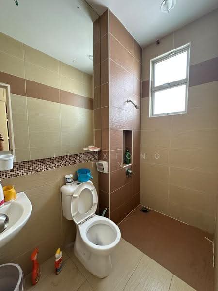 2-storey Terraced House for Sale in Bandar Putra Kulai (Kulai) - Jun Xiong Tan - Bathroom - PropertyGuru.com.my