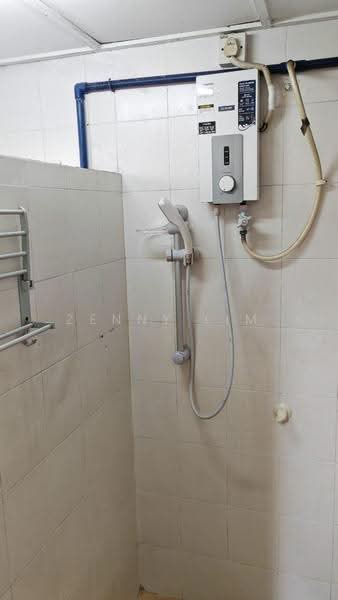 Apartment for Sale at Pangsapuri Rimba Jaya - Zenny Lim - Bathroom - PropertyGuru.com.my