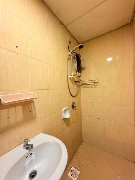 Apartment for Rent at Sri Samudera Apartment (Seaview Residence Suites) - Grace Yan - Bathroom - PropertyGuru.com.my