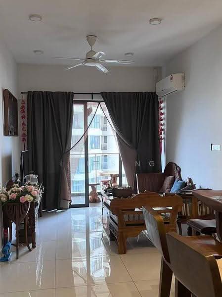 Kondominium untuk Dijual di Royal Strand @ Country Garden Danga Bay - Louis Ng - Living Room - PropertyGuru.com.my
